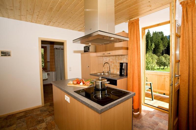 Three-Bedroom Apartment,1171395840:JPEG